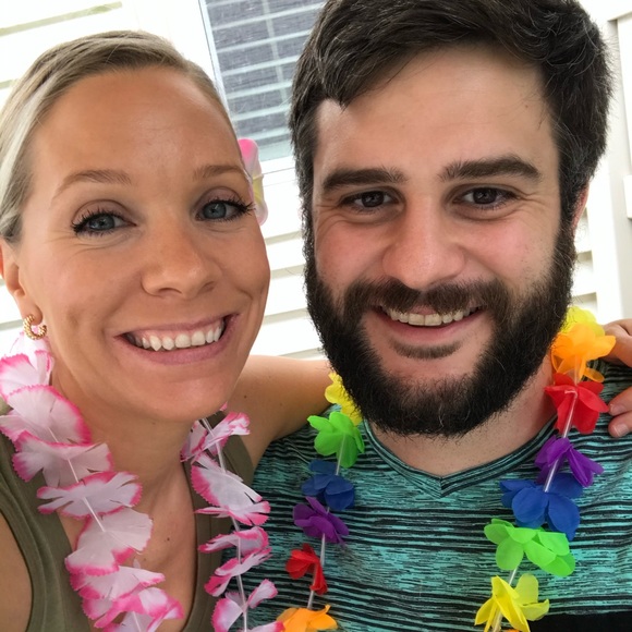 Meet your Posher, Ani - Picture 1 of 3